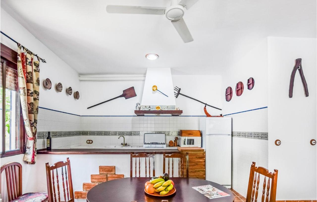 3 Bedroom Awesome Home In Rute Dış mekan fotoğraf