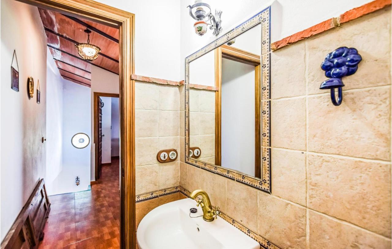 3 Bedroom Awesome Home In Rute Dış mekan fotoğraf